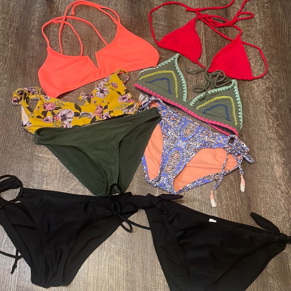Swim bottoms and tops size M/S